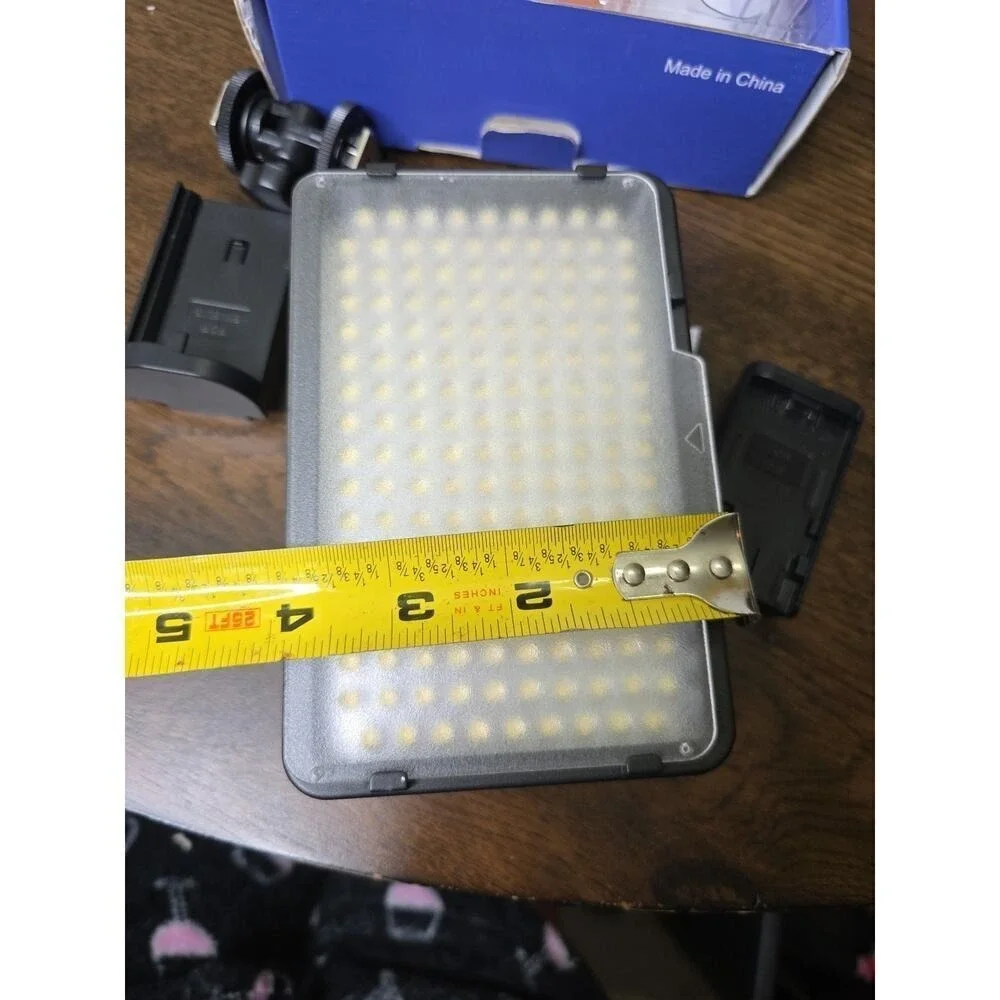 Precision Design Digital Camera Camcorder LED‎ Video Light LE-168A B2